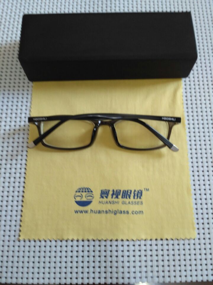 寰視眼鏡